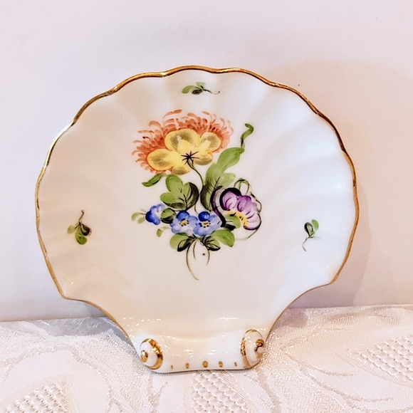 Herend Hungarian antique rare porcelain shell shape trinket dish. - Picture 7 of 8